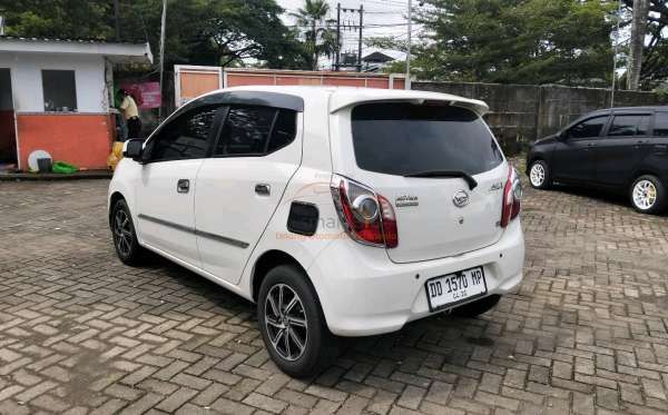 DAIHATSU AYLA 1.0 X