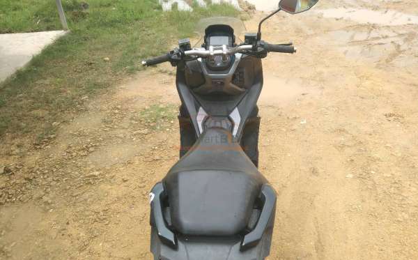 HONDA ADV