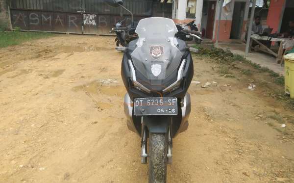 HONDA ADV