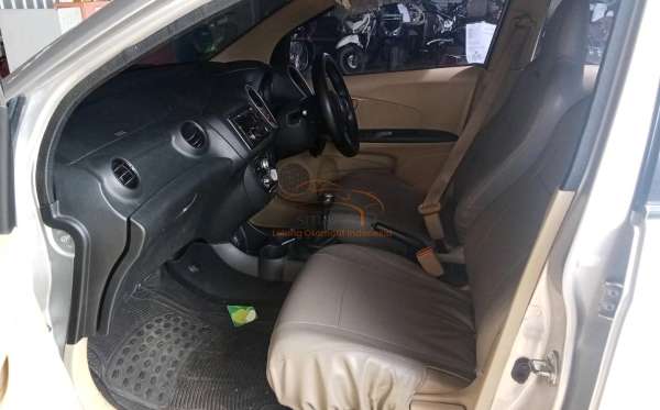 HONDA MOBILIO DD4 1.5E