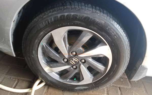 HONDA MOBILIO DD4 1.5E