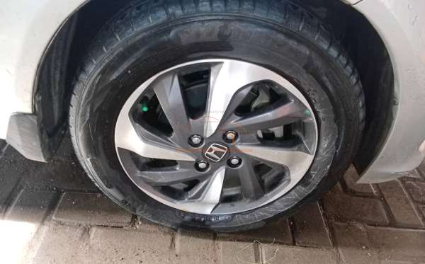 HONDA MOBILIO DD4 1.5E