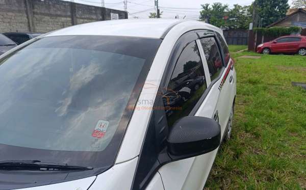 HONDA MOBILIO DD4 1.5 S