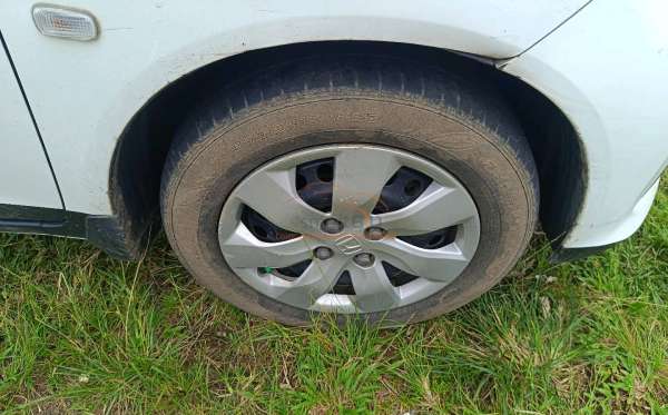 HONDA MOBILIO DD4 1.5 S