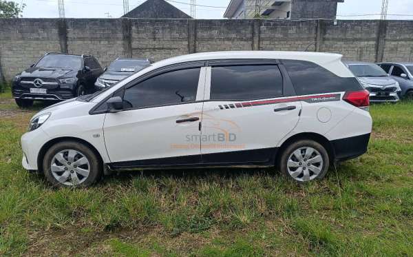 HONDA MOBILIO DD4 1.5 S