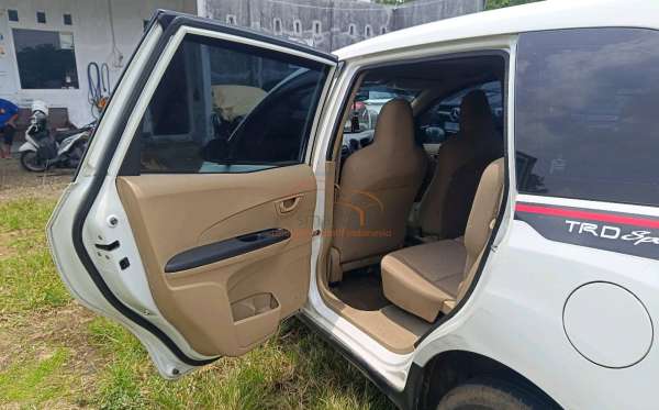 HONDA MOBILIO DD4 1.5 S