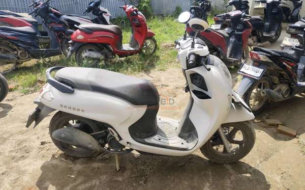 HONDA SCOOPY PRESTIGE