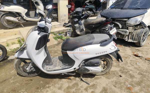 HONDA SCOOPY PRESTIGE