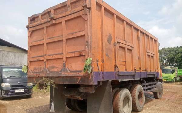 MITSUBISHI FN 527 MS (6x4) M/T
