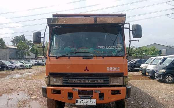 MITSUBISHI FN 527 MS (6x4) M/T