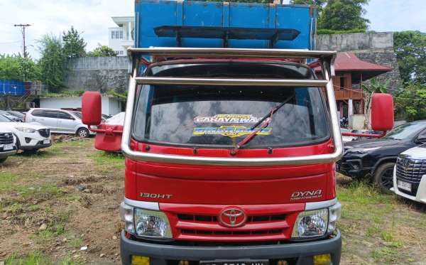 TOYOTA DYNA 130 HT
