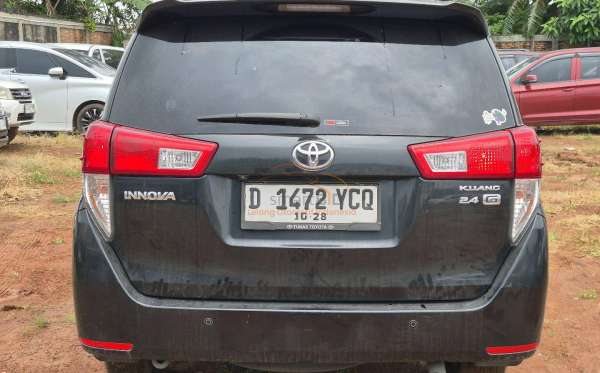 TOYOTA INNOVA 2.4 G