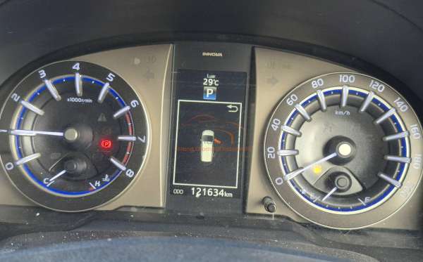 TOYOTA INNOVA VENTURER