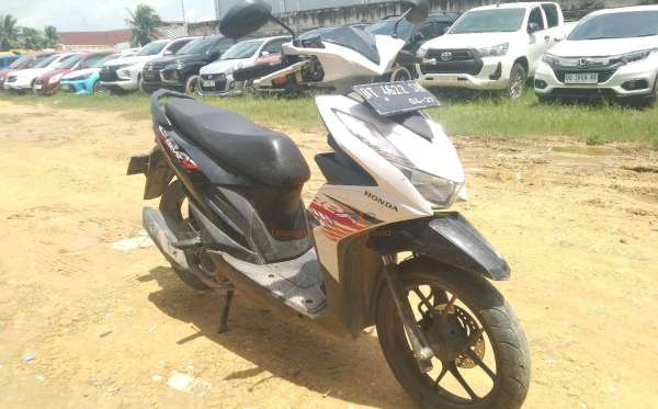 HONDA  BEAT