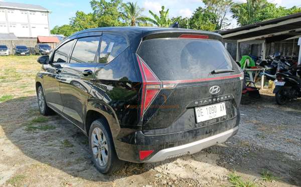 HYUNDAI  STARGAZER  TRENESEN