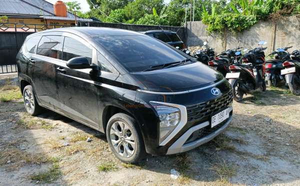 HYUNDAI  STARGAZER  TRENESEN