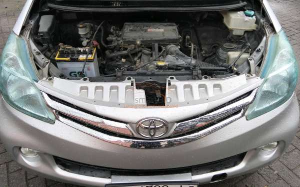 TOYOTA AVANZA