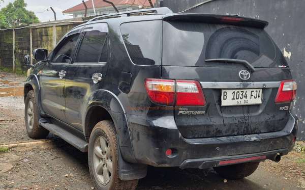TOYOTA  FORTUNER  2.7 G LUX