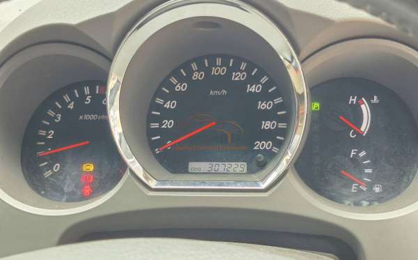 TOYOTA  FORTUNER  2.7 G LUX