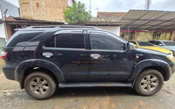 TOYOTA  FORTUNER  2.7 G LUX