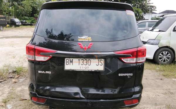 WULING CONFERO