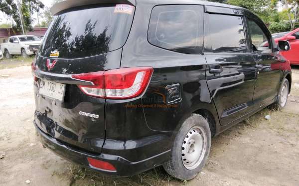 WULING CONFERO