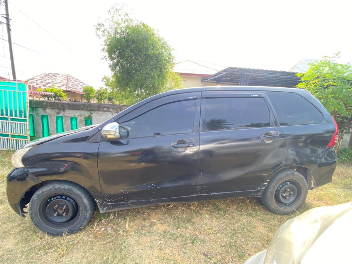 TOYOTA  AVANZA  1.3 E