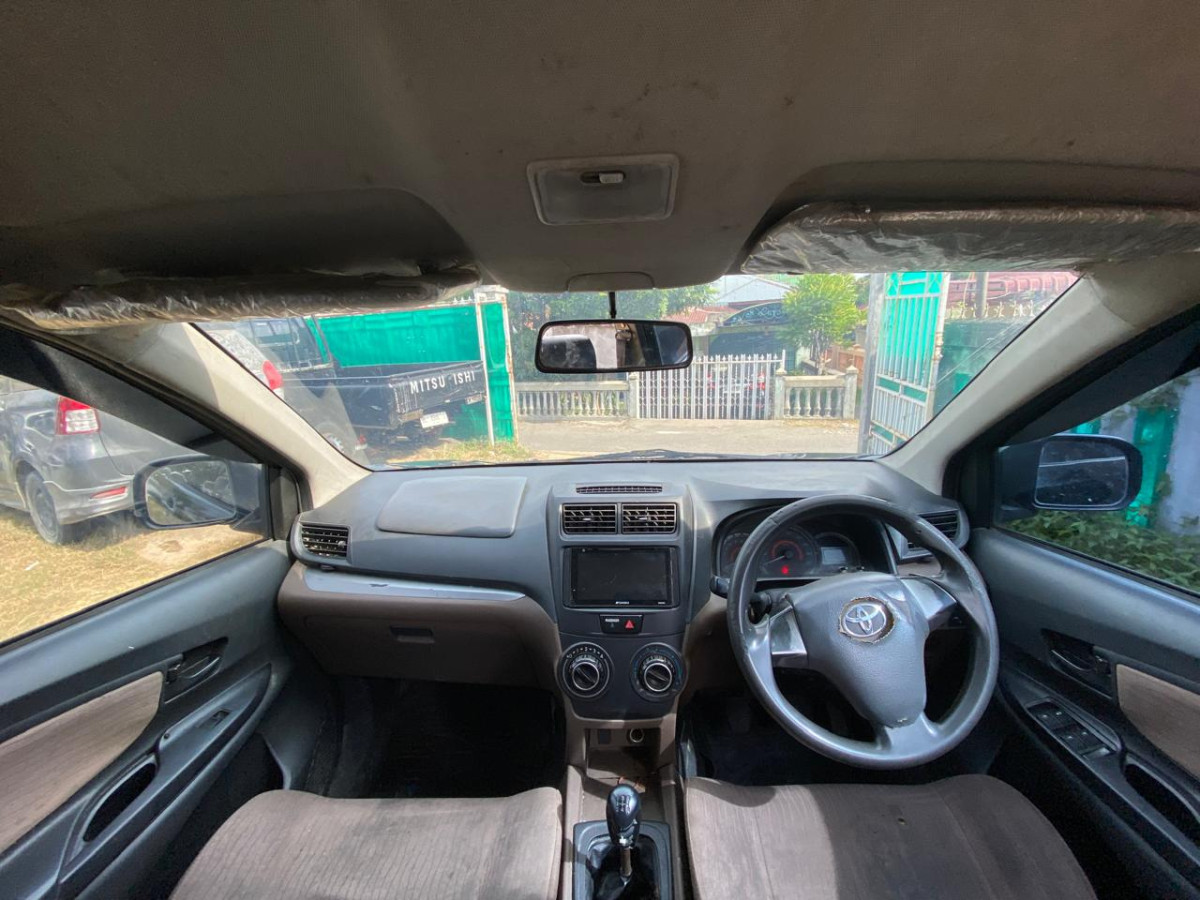 TOYOTA  AVANZA  1.3 E
