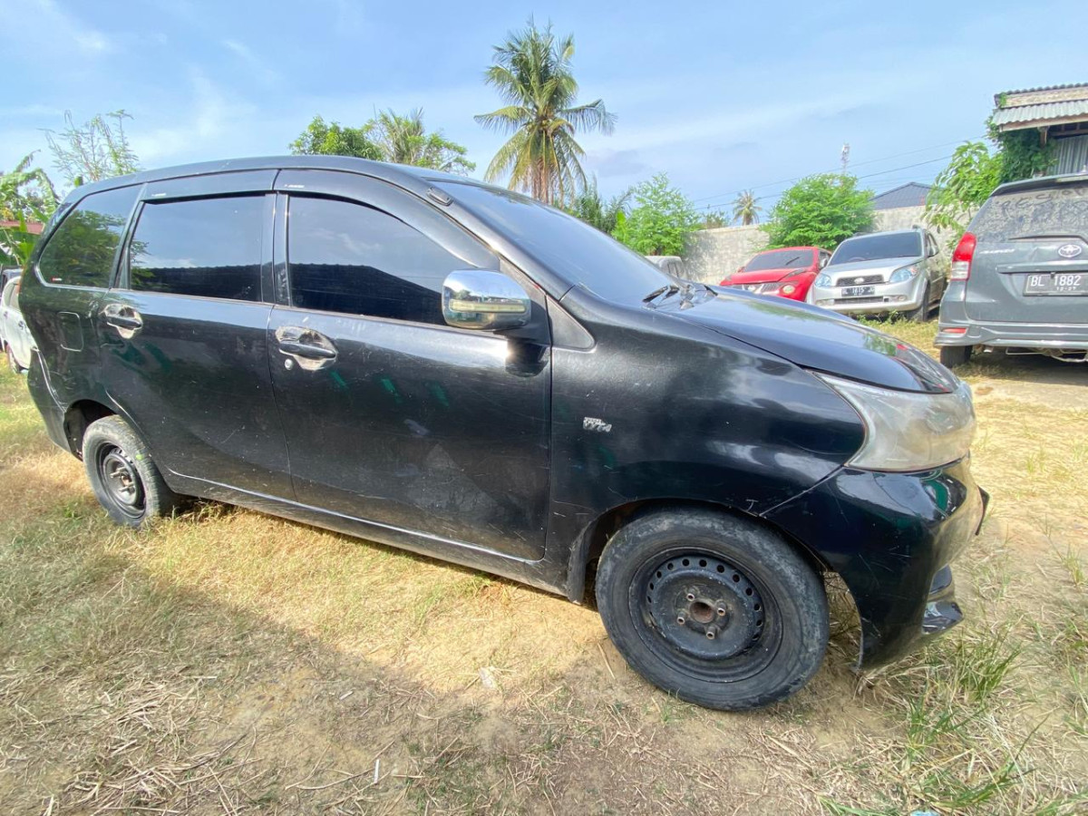 TOYOTA  AVANZA  1.3 E