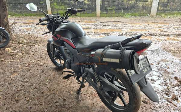 HONDA CB 150 Verza