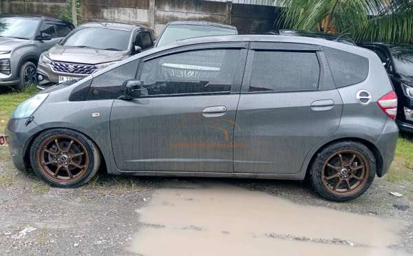 HONDA  JAZZ  GE8 1.5 S