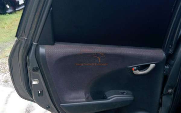 HONDA  JAZZ  GE8 1.5 S