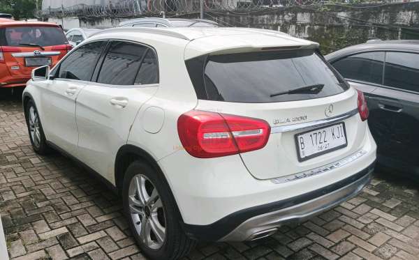 MERCEDES BENZ  GLA 200  X156