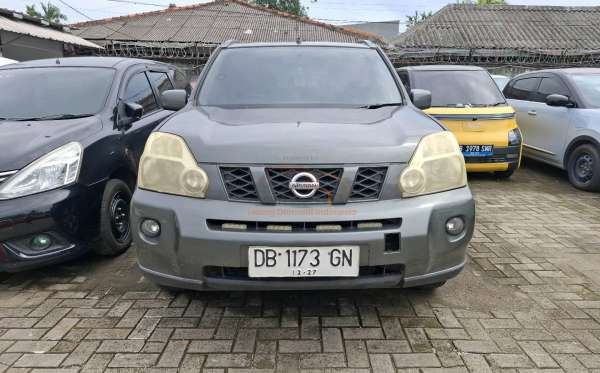 NISSAN  X TRAIL  2.0 2WD