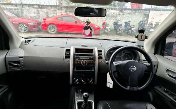 NISSAN  X TRAIL  2.0 2WD