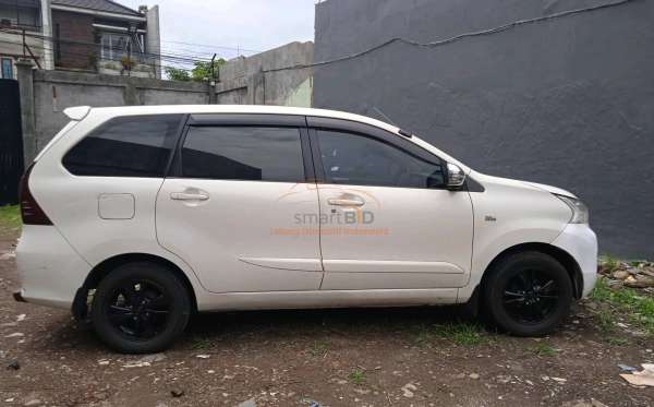 TOYOTA AVANZA G