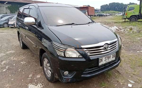 TOYOTA INNOVA G