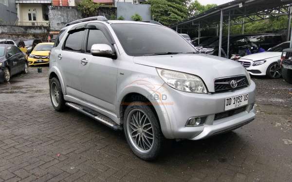 TOYOTA RUSH