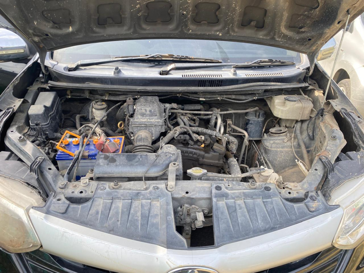 TOYOTA  AVANZA  1.3 E