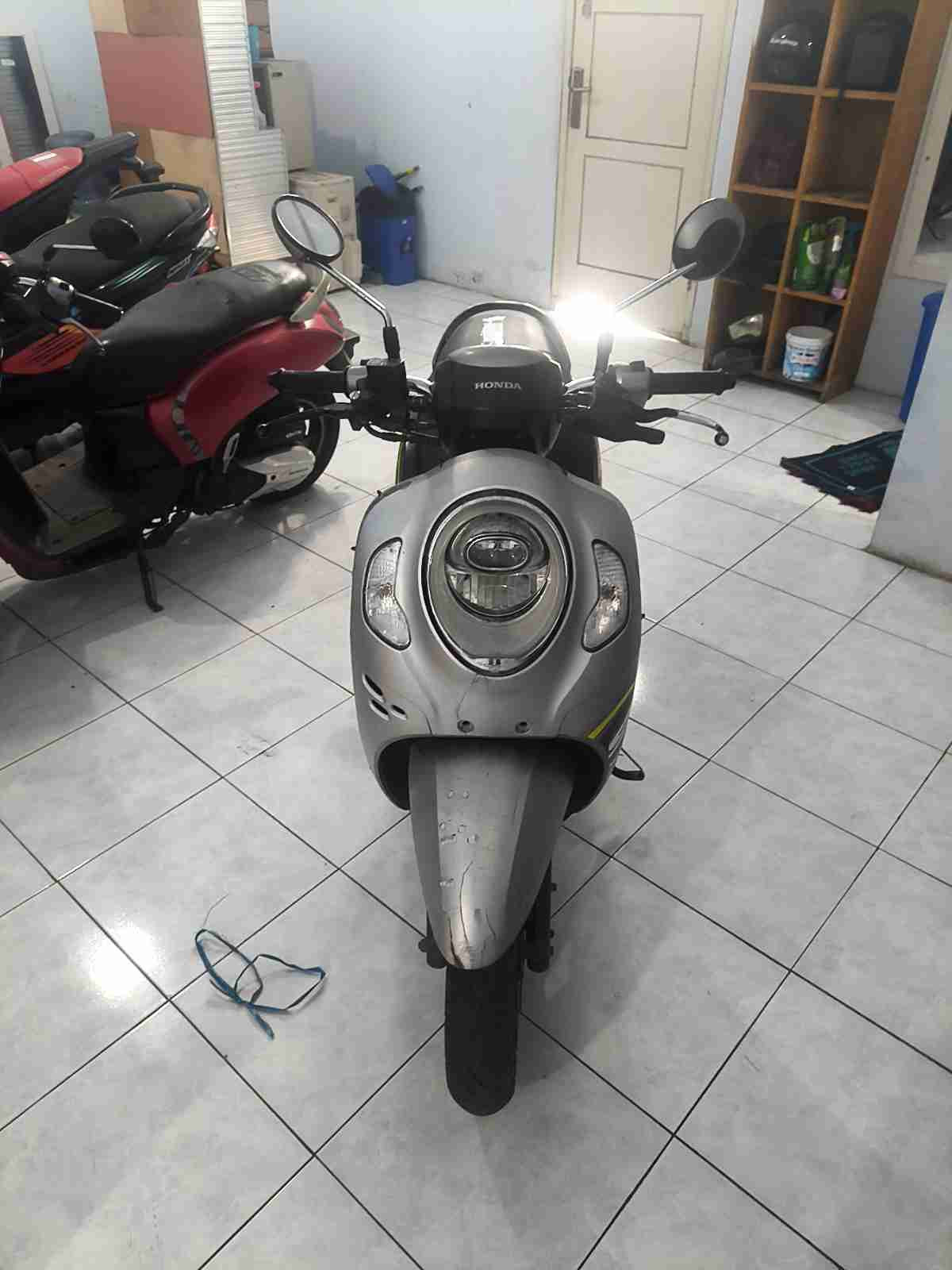 HONDA SCOOPY SPORTY