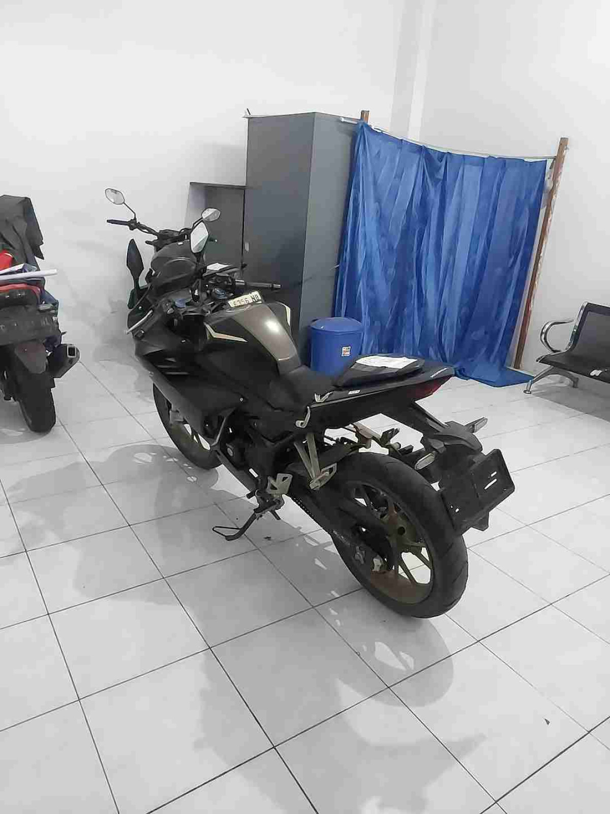 HONDA CBR 150 R