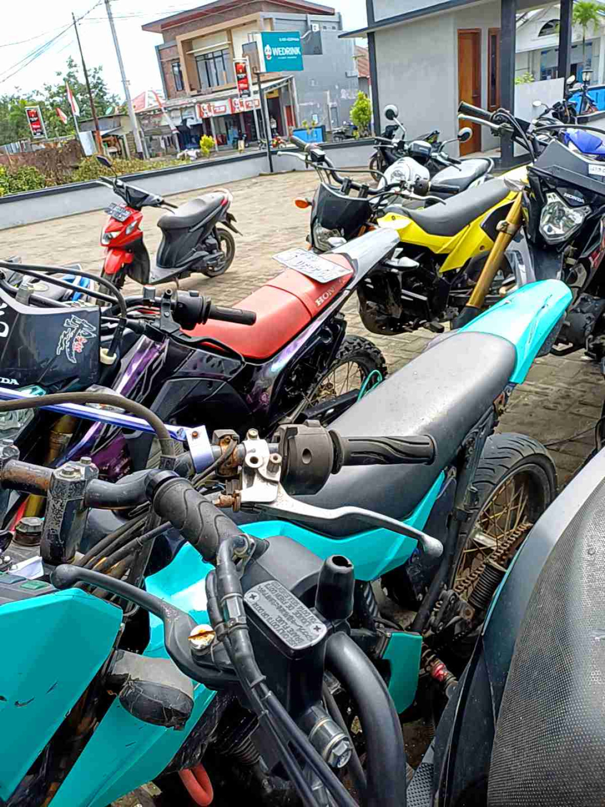 KAWASAKI D-TRACKER SE