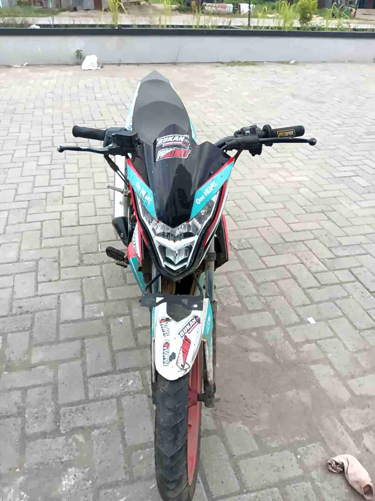 HONDA SONIC 150 R