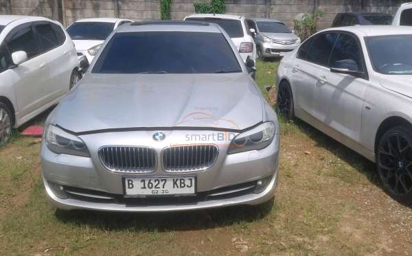 BMW 528i