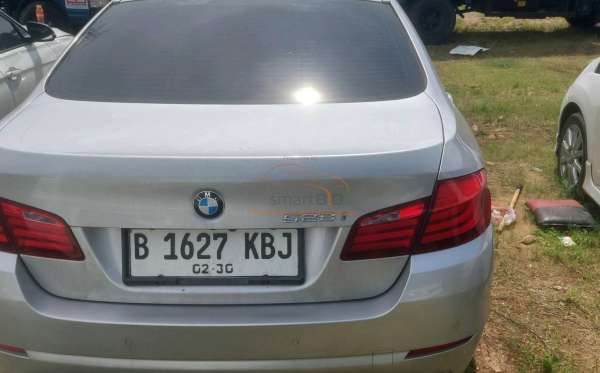 BMW 528i
