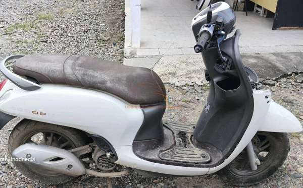 HONDA SCOOPY PRESTIGE