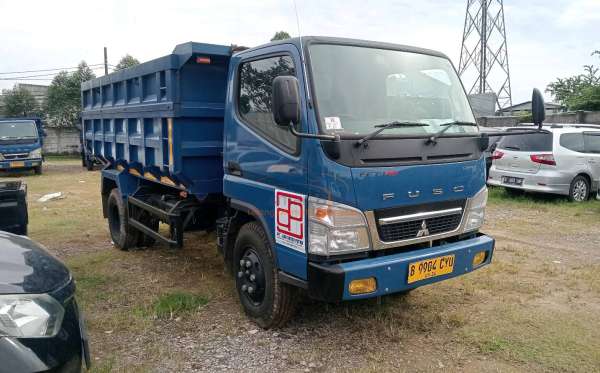 MITSUBISHI CANTER FE 74