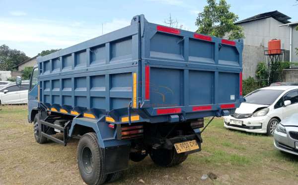 MITSUBISHI CANTER FE 74