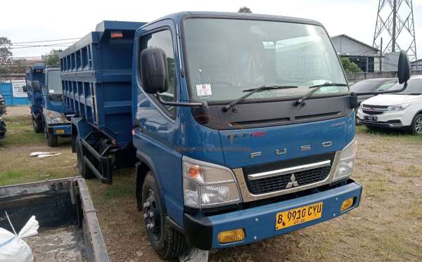 MITSUBISHI CANTER FE 74