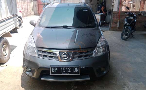 NISSAN LIVINA